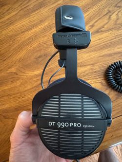 Beyerdynamic DT990 Pro Headphones