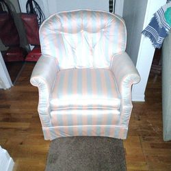Plush Comfy Women's Chair