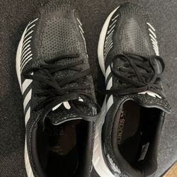 Adidas Swift Run 