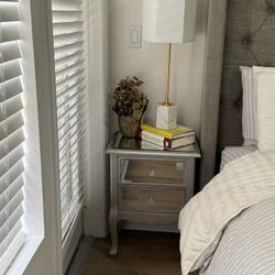 Set Of 2 Macys Mirrored Nightstands And Lamps