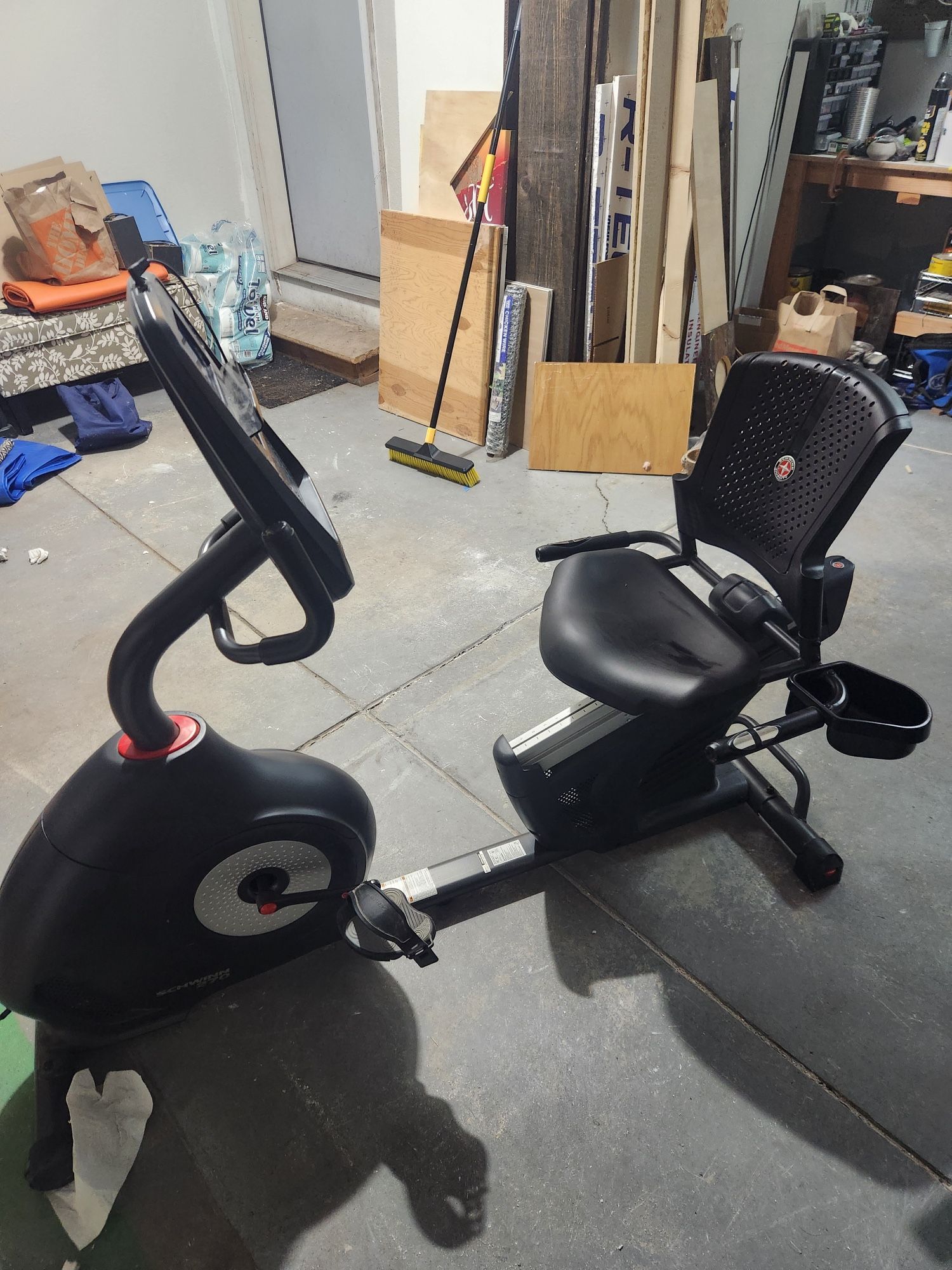 Schwinn 270 Recumbent Exercise bike