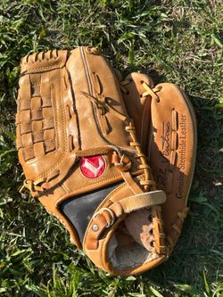 LOUISVILLE SLUGGER Baseball glove sz 12.75