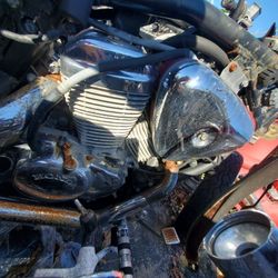 honda shadow 600 cc 3 bikes project or parts as is have title for the green 94 only  clean 