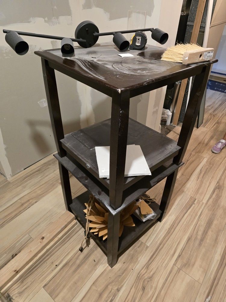 Nightstands/end Tables