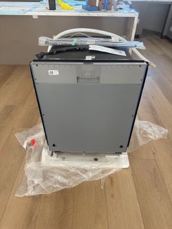 Thermador® Emerald® 24" Custom Panel Ready Top Control Built-In Dishwasher