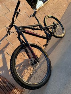 Santa Cruz Full Suspension Mountain Bike
