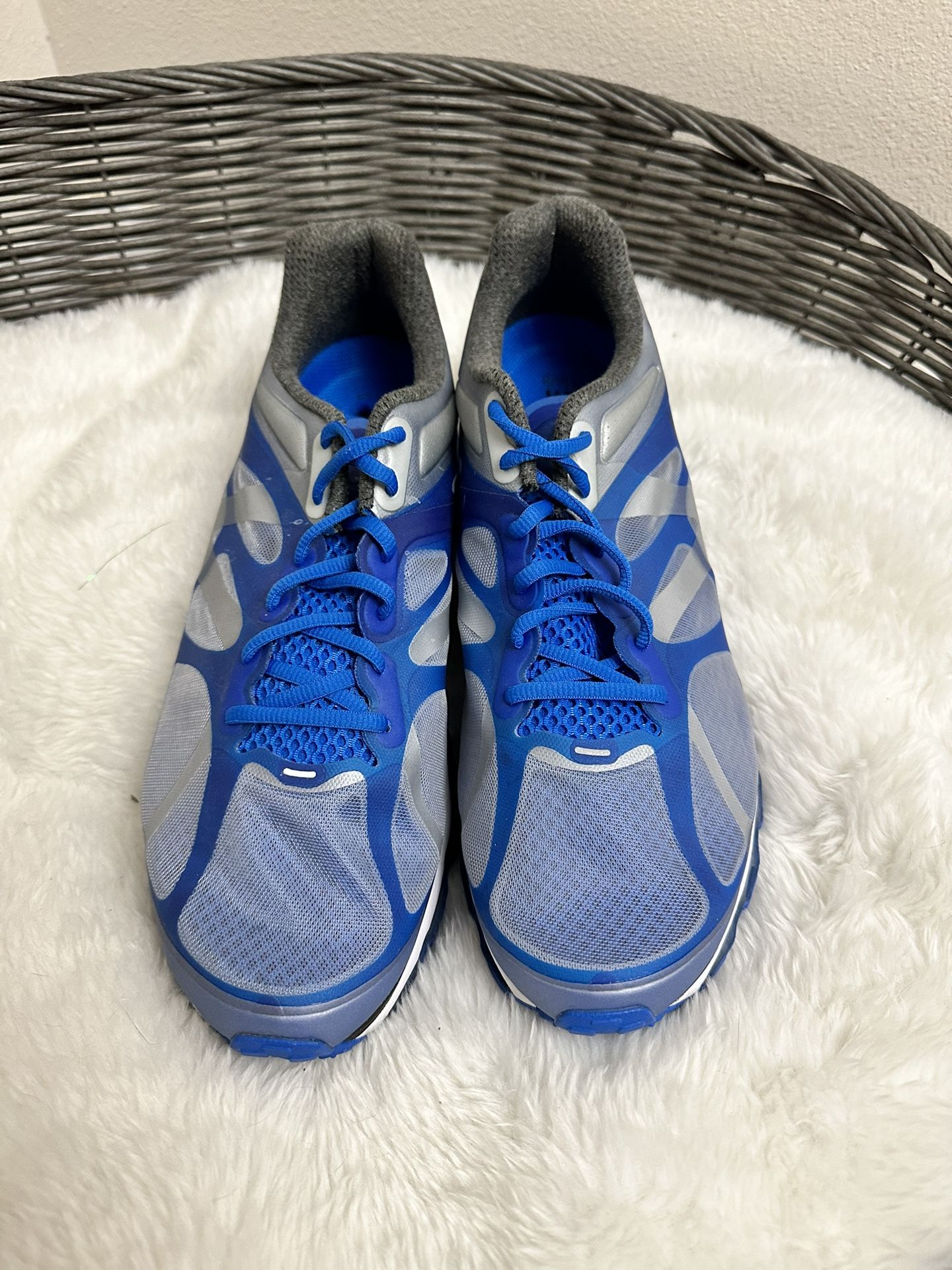 Men Nike Air Max 2012 Size 11