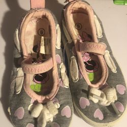 Disney Minnie Mouse Cute Play Shoes. Size 6C