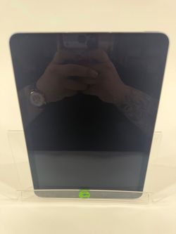 WiFi Only Apple iPad Air 5th Gen 64GB Space Gray MME93LL/A