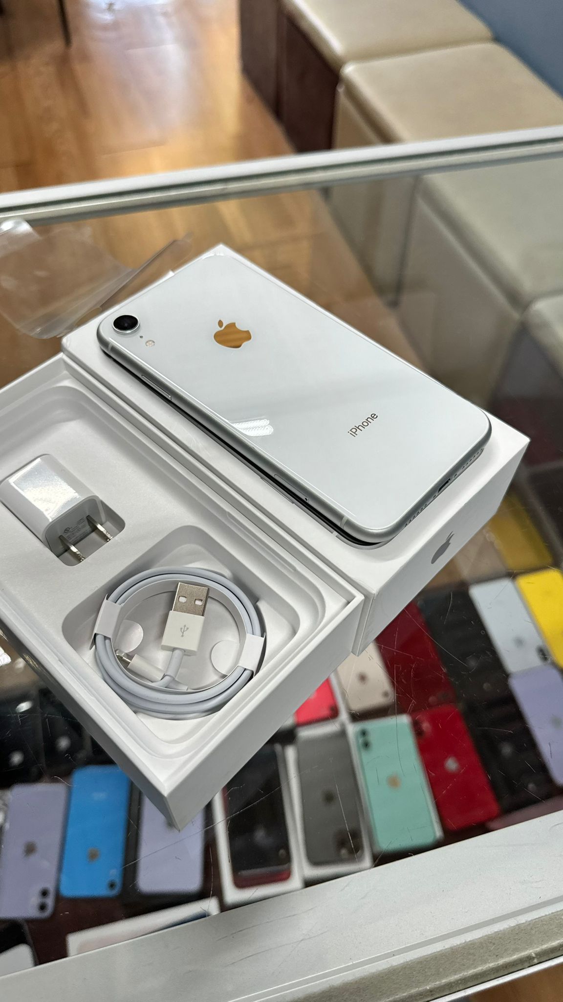 iPhone XR White