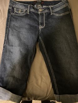 Size 13 Fragile Brand Capri Shorts