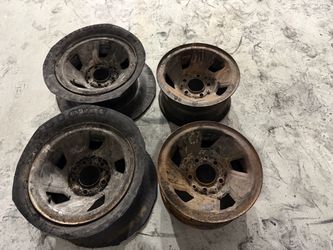 Ford F150, Bronco, or van 15-inch stock steel wheels 5 on 5.5 inches