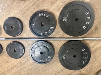 BRAND NEW:  7 ft Standard Bar With VINTAGE Cast Iron Weight Plates: 50s,25s, 10s,  And 5s. (Total: 205 lbs)
