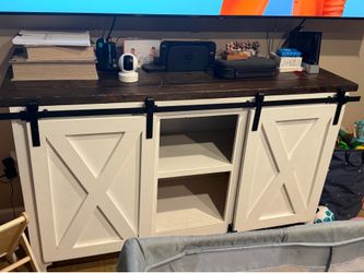 Farmhouse table under tv