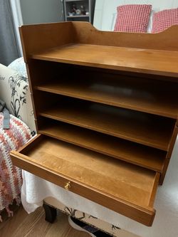 Desk organizer