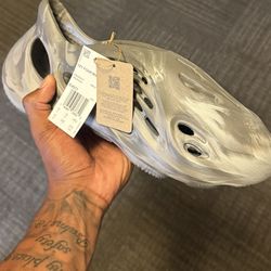 MX Granite Yeezy Foam Runner SZ 10