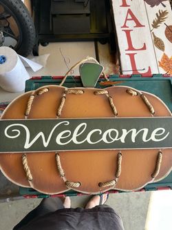 Pumpkin welcome sign