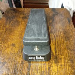 Electric guitar cry baby Wawa pedal !