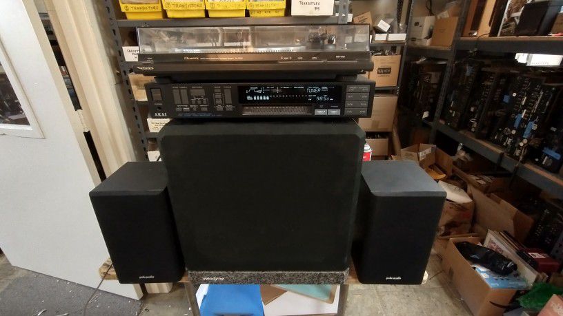 Vintage 1980s Complete Stereo System. Receiver Speakers Turntable Sub. Serviced.