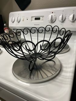 Round Metal Fruit Basket
