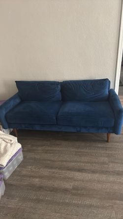 Blue couch $40