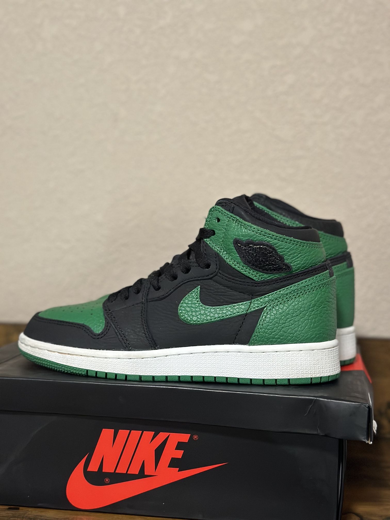 Jordan 1 retro high pine green black sz 5y