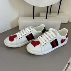Used Gucci Ace Low Heart Size 7/7.5