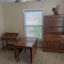 Vintage Willett Golden Beryl Maple Hutch & Tables