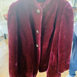 Fur Like plush & soft Coat In MEDIUM.