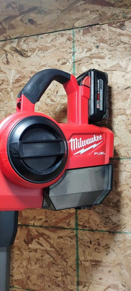Milwaukee M18 Cordless Compact Vacuum