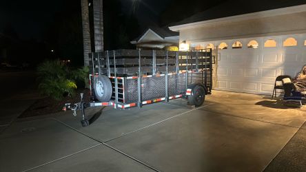 5’x12’ Utility Triler , new tires very good condition