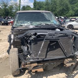 For Parts 2004 GMC Yukon 5.3 Engine 