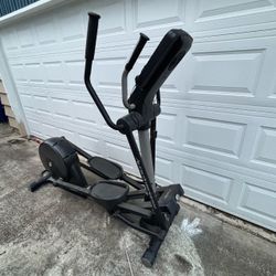 NordicTrack AudioStrider 800 Elliptical