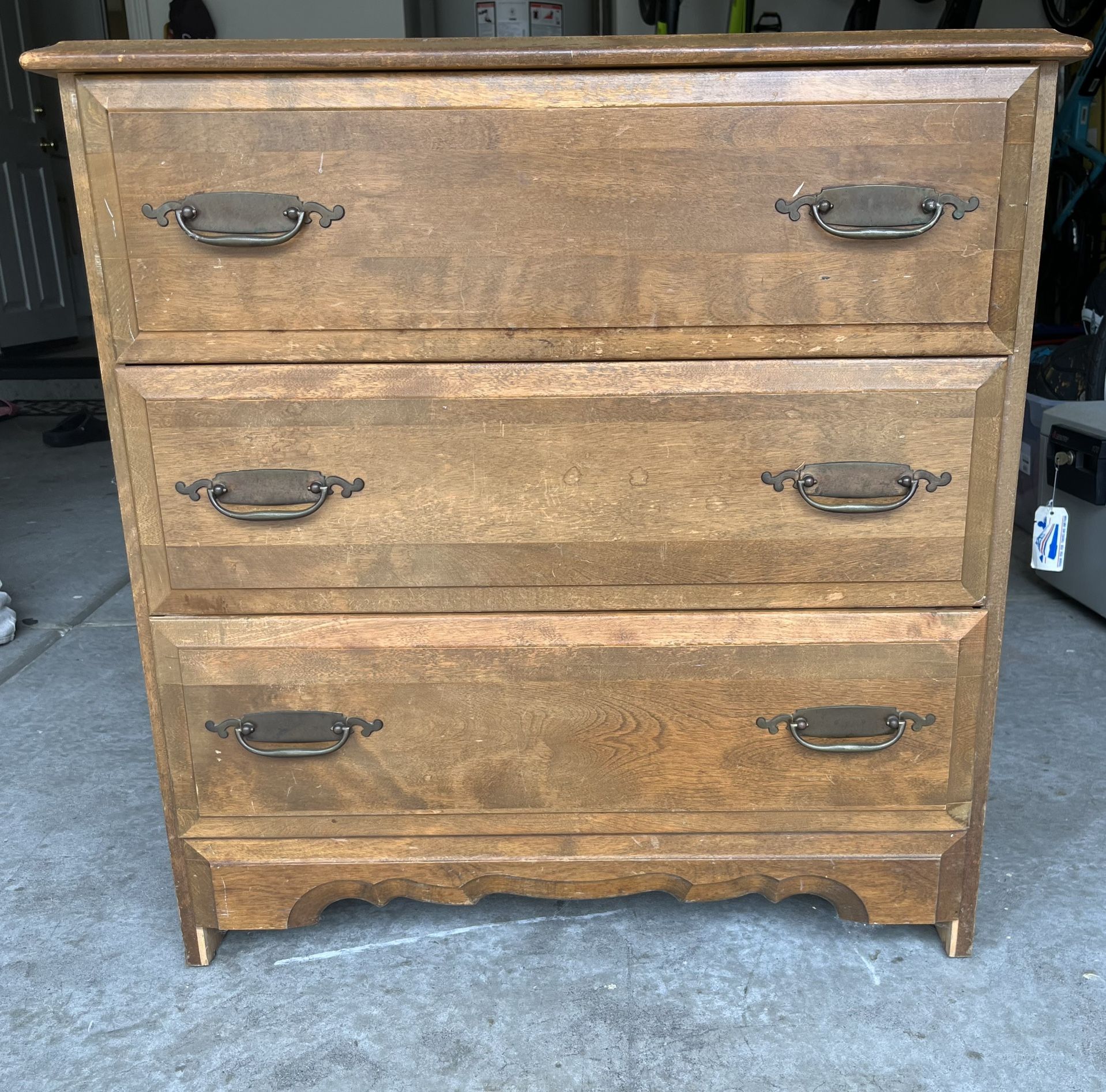 Vintage "Meredith" Distinctive Furniture Dresser