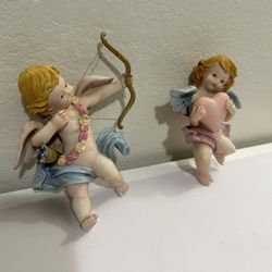 Vintage small angels  8 inches tall 