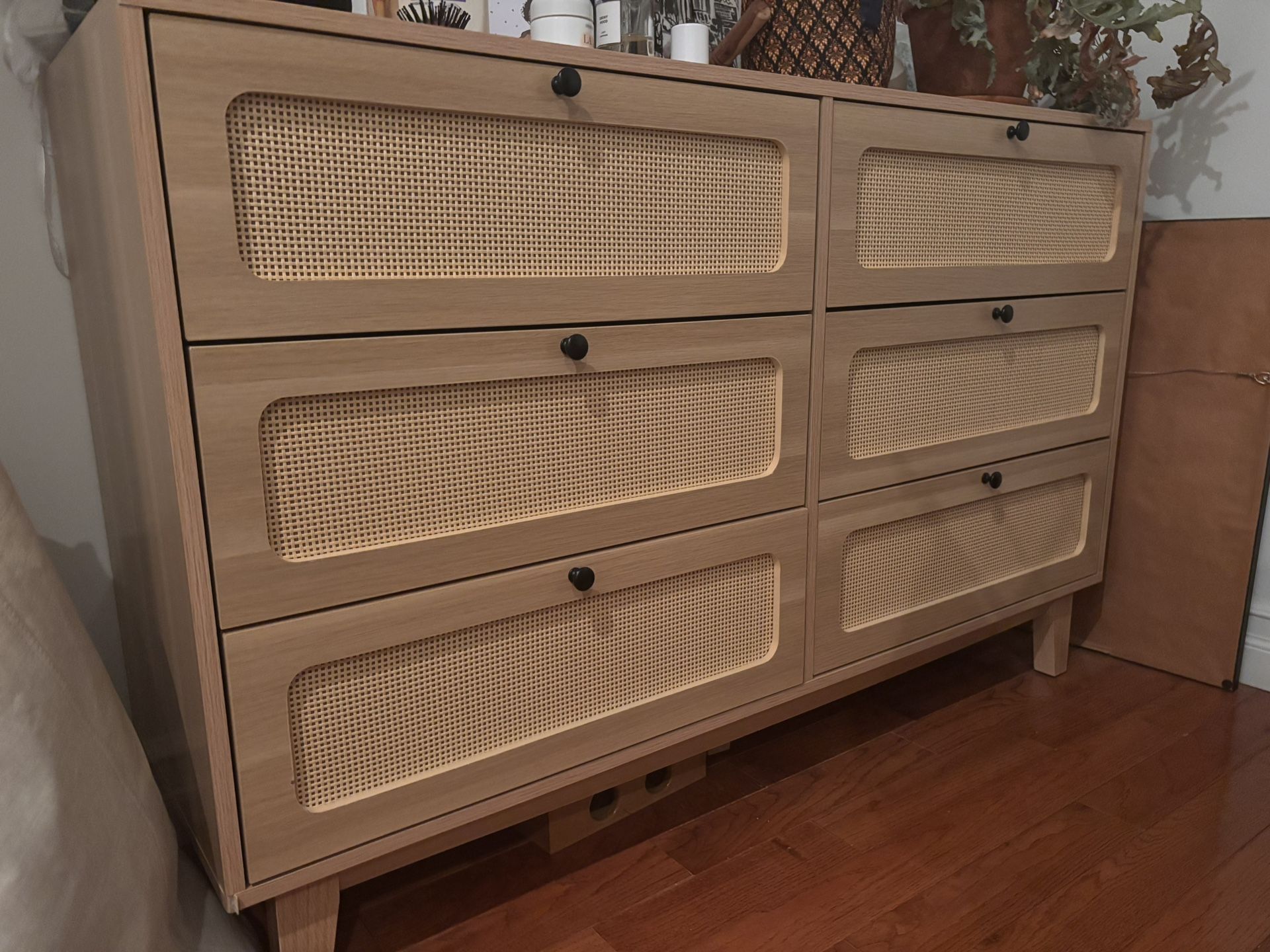 Rattan/oak wide 6 drawer dresser