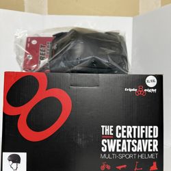 Kit Triple Eight Street Knee Pads and Triple Eight Certified Sweatsaver Helmet