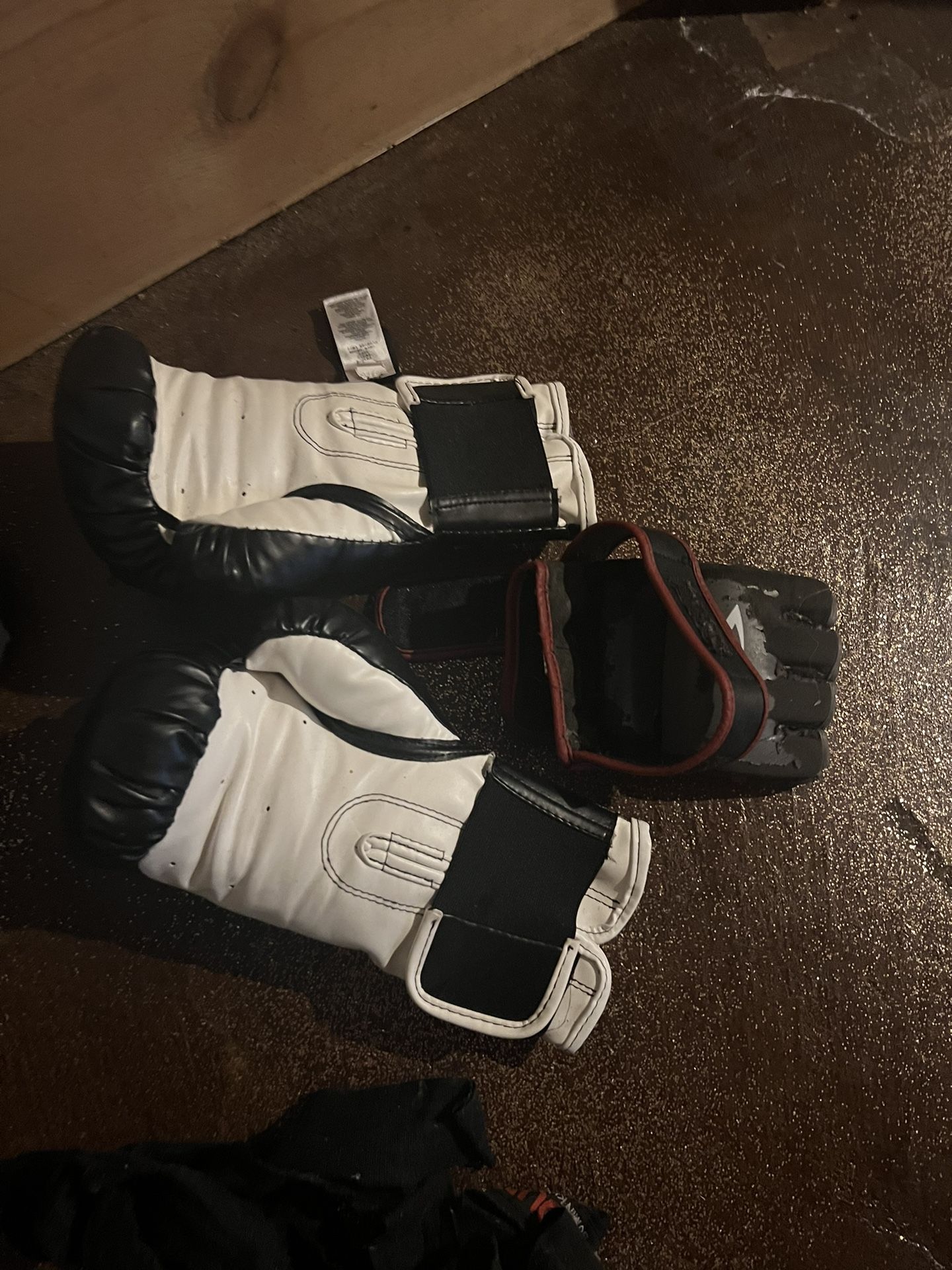 Punching Bag- Boxing Gloves