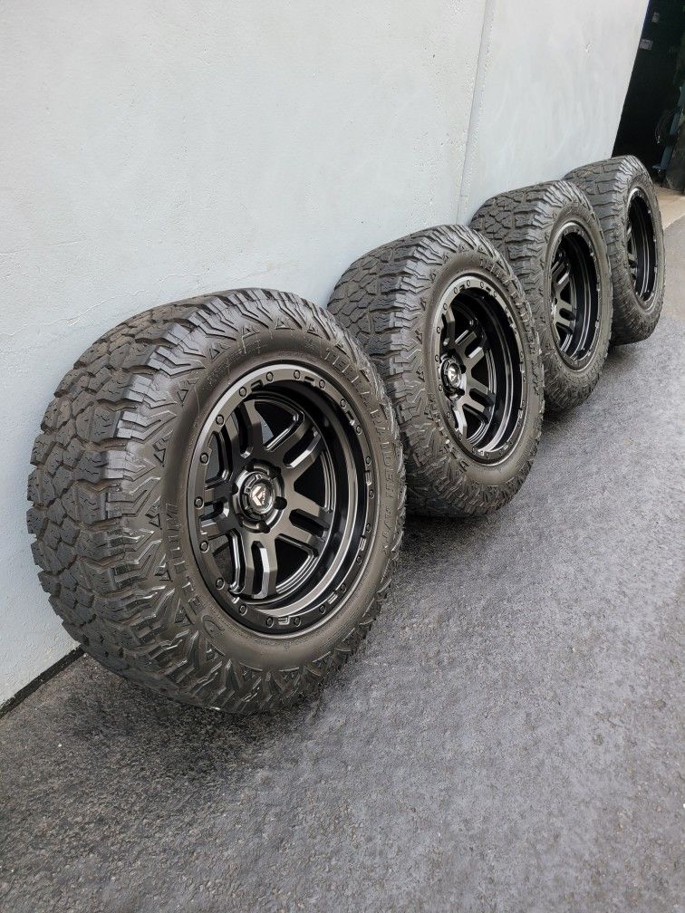 17" ICON wheels/rims 37" Tires