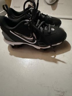 Kids trout baseball cleats