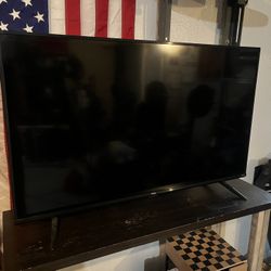 TCL 55 In TV with Wall Mount.