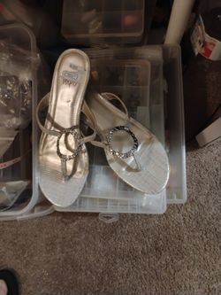 Womens Dressy Silver Sandals New Size 10