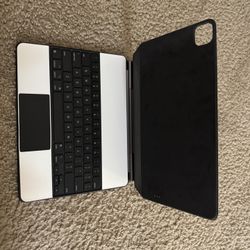 iPad Pro Magic Keyboard