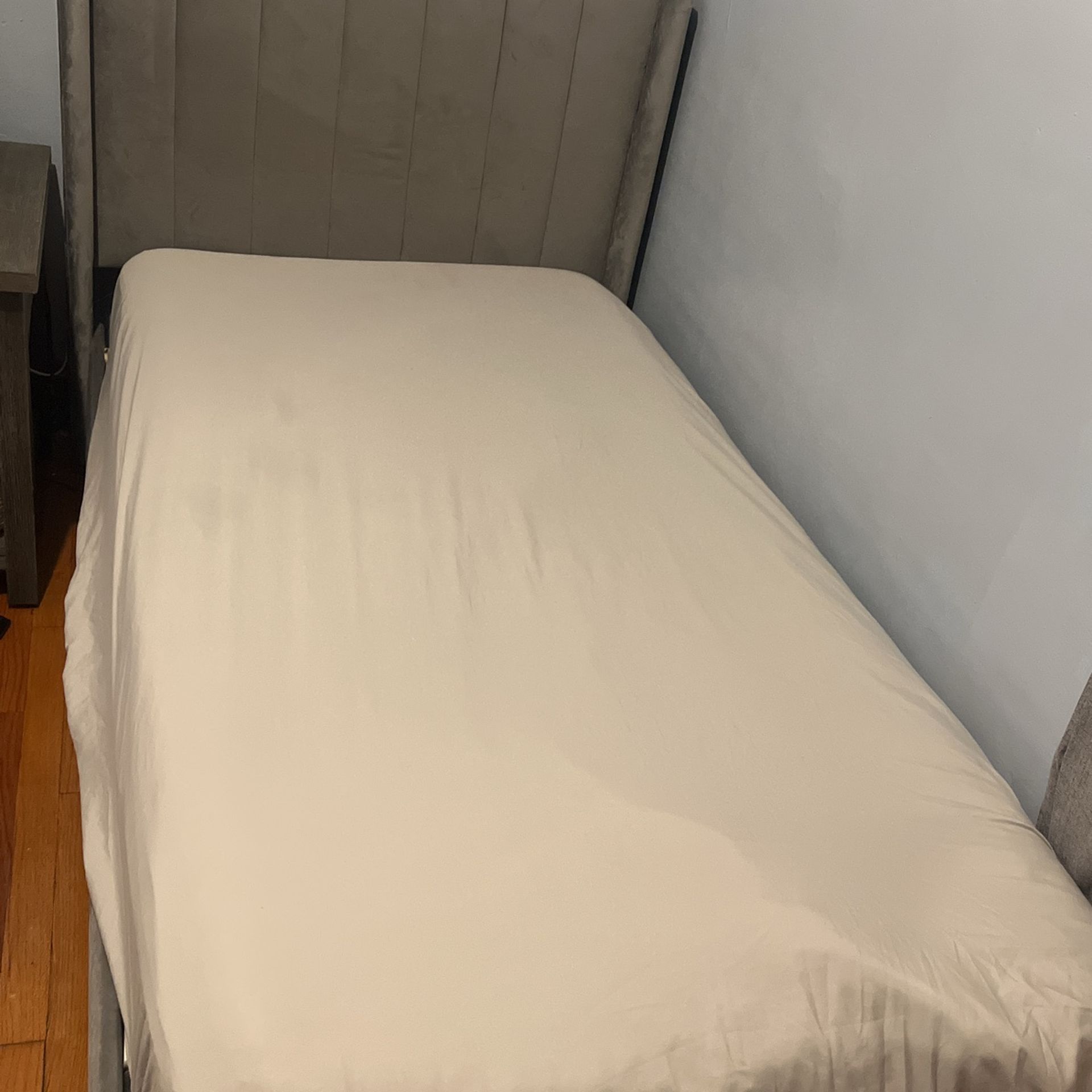 Twin Bed