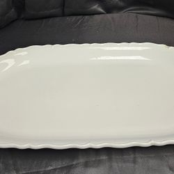 Large White Oval Serving Platter – Scalloped Edge