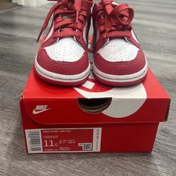 Girls Nike dunks 11C