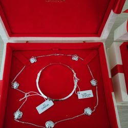 OMEGA FLOWER Necklace & Bracelet, 18k White Gold, Mother-Of-Pearl N603BC0700105