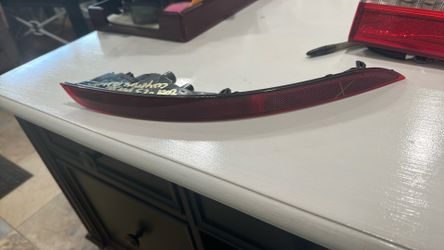 2019-2025 Porsche Cayenne Reflector Panel