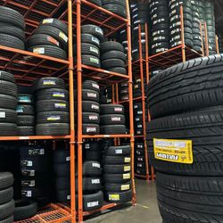 265 35 22 New Tires Set 