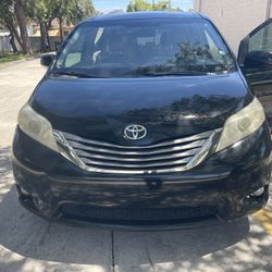 2016 Toyota Sienna